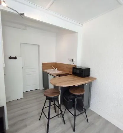 Sel Apartament *